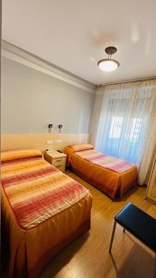 Hostal Hispanico I Salamanca Bagian luar foto
