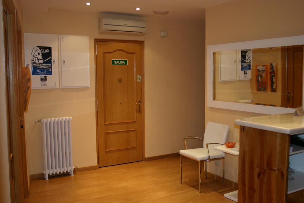 Hostal Hispanico I Salamanca Bagian luar foto
