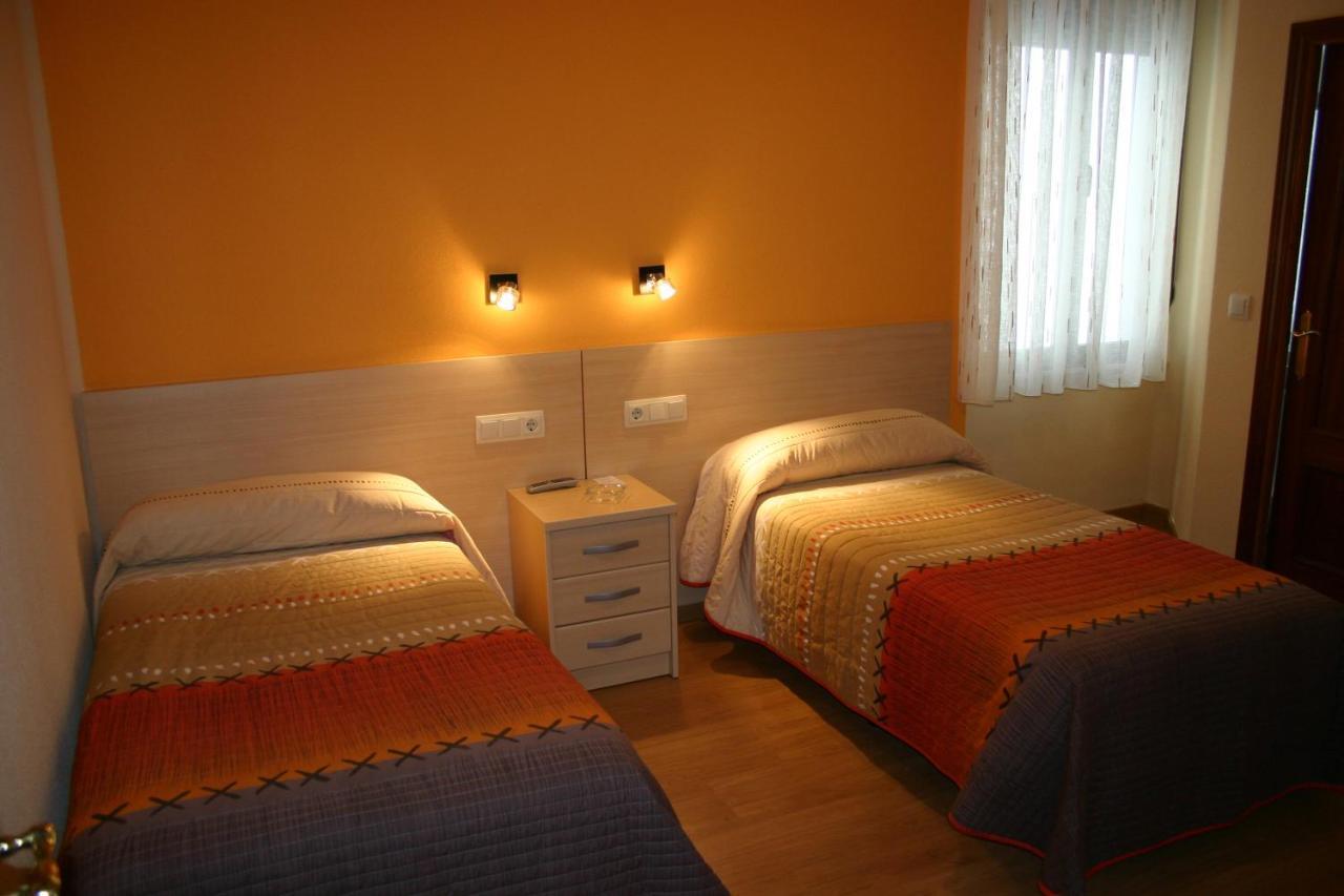 Hostal Hispanico I Salamanca Bagian luar foto